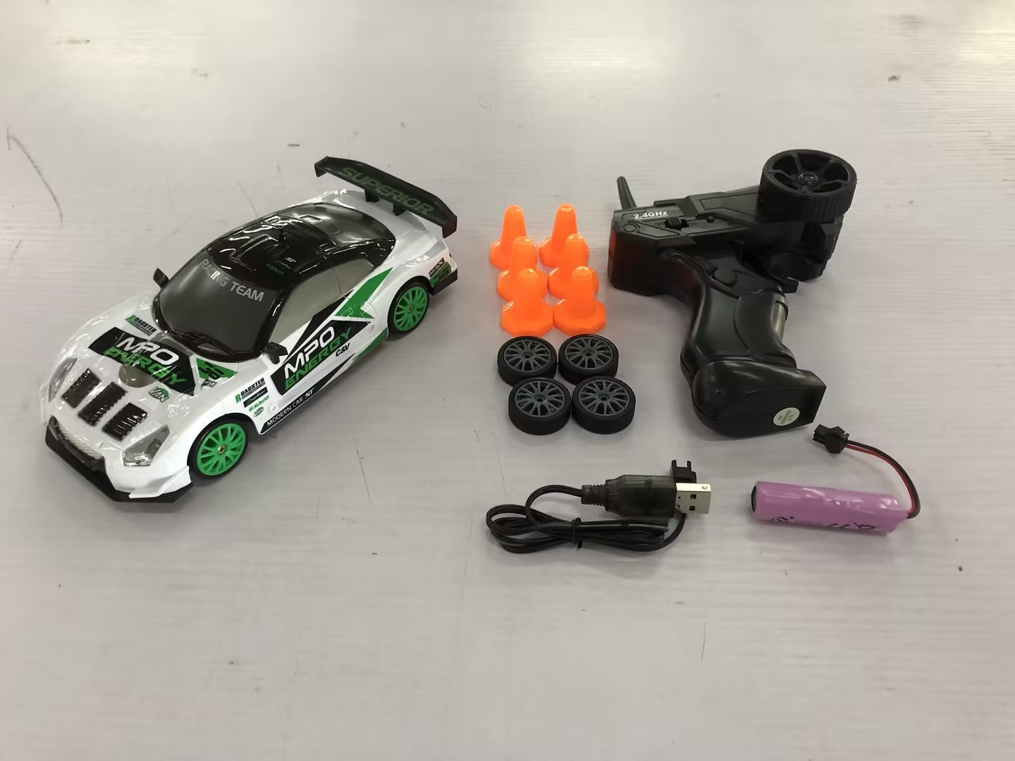 "4WD RC Drift Car - GTR & AE86 Models, Remote Control Racing Toy"